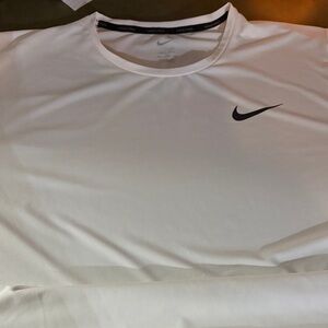 Nike Men's White Short Sleeve Tee